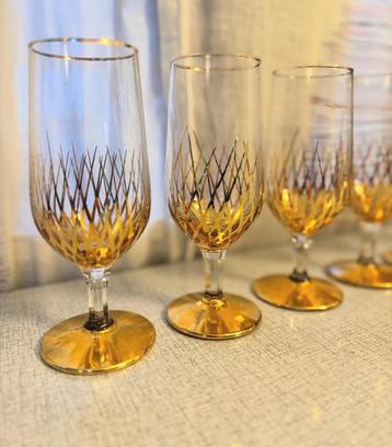 Feestglazen goudkleurig 6 stuks beschikbaar voor biedingen