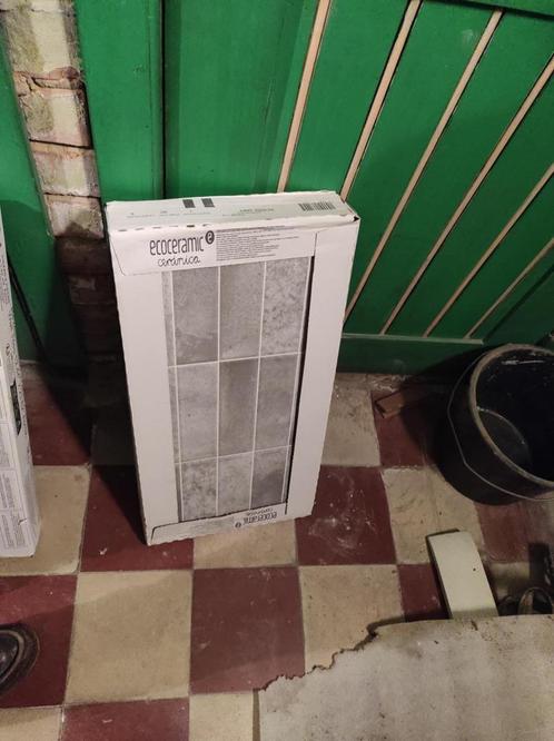 Carreaux gris, carrelage salle de bain IMPERMO - 31.6x60cm, Huis en Inrichting, Badkamer | Complete badkamers, Nieuw, Met bad