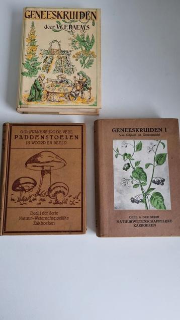 3 natuurwetenschappelijke zakboeken beschikbaar voor biedingen