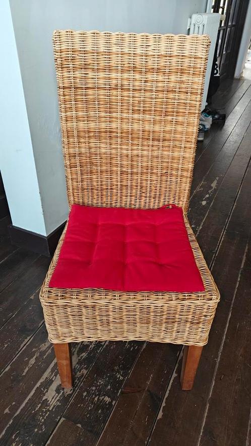 4 gevlochten eetkamerstoelen, Huis en Inrichting, Stoelen, Zo goed als nieuw, Ophalen