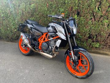 KTM - Duke 690R