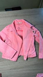 Veste en jean + robe rose fluo de marque «  Billieblush »., Enfants & Bébés, Comme neuf, Fille, Pull ou Veste, Billieblush