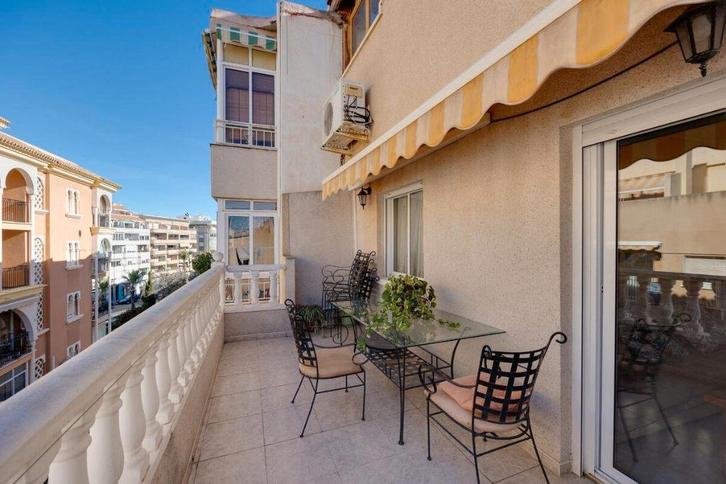 Penthouse avec parking près de la plage/Torrevieja, Immo, Étranger, Espagne, Appartement, Ville