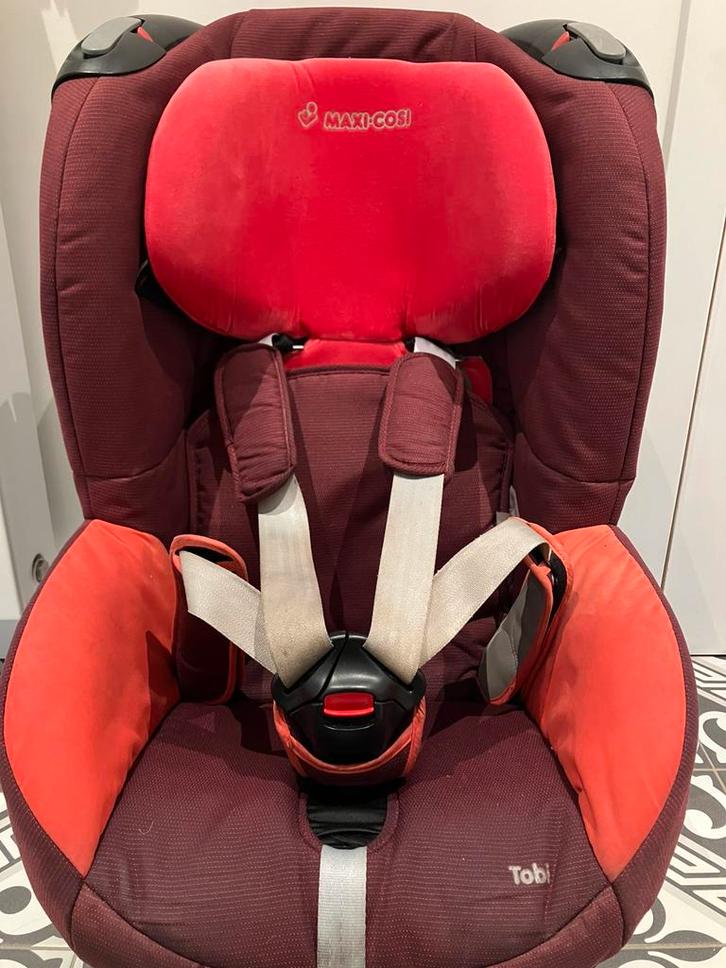 Autostoel Maxi cosi Tobi  9-18kg, roze en bordeauxrode kleur, Kinderen en Baby's, Autostoeltjes, Gebruikt, Maxi-Cosi, 9 t/m 18 kg