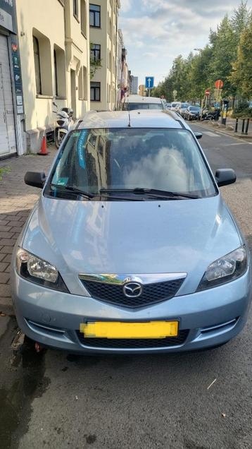 Mazda alleen 2 stuks  beschikbaar voor biedingen