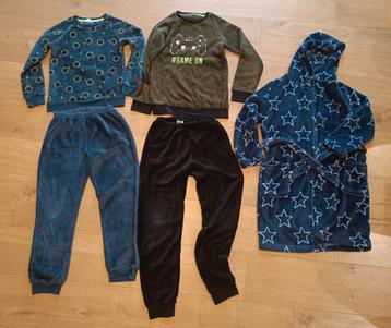 Fleece 2 pyjama's en 1 badjas 134/146 beschikbaar voor biedingen