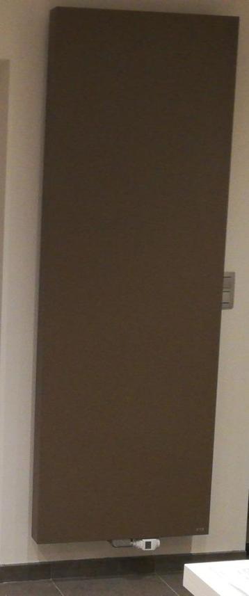 Radiator Vasco 202cm hoog, 72cm breed beschikbaar voor biedingen