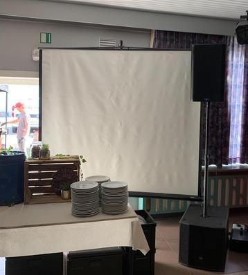 DMT 85inch projectiescherm beschikbaar voor biedingen