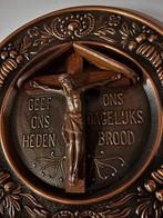 Metalen schotel ‘geef ons heden ons dagelijks brood’, Ophalen