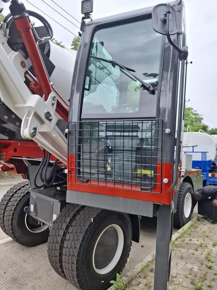 NONE MOBIELE BETONMIXER 5.5m³ (bj 2026), Zakelijke goederen, Machines en Bouw | Overig
