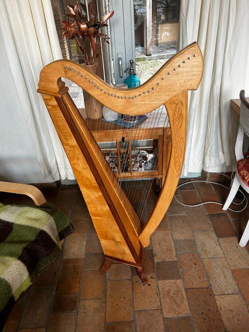 Keltische harp 34 snaren, Muziek en Instrumenten, Snaarinstrumenten | Harpen, Zo goed als nieuw, Ophalen