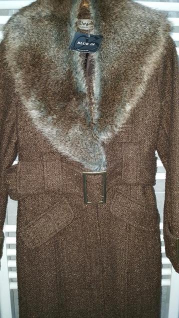 Manteau hiver très chaud  nouveau taille 40 pour 35 €  beschikbaar voor biedingen