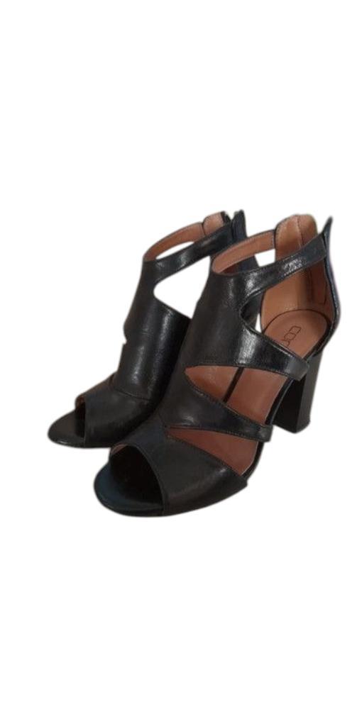 MAGNIFIQUES CHAUSSURES Pointure 37 Tout cuir, Kleding | Dames, Schoenen, Zo goed als nieuw, Pumps, Zwart, Verzenden