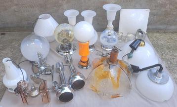  Lot vintage kroonluchters en tafellampen Italiaans beschikbaar voor biedingen
