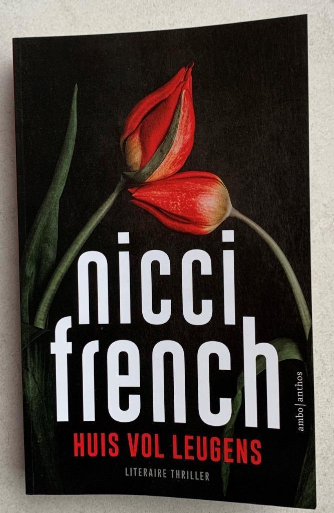 Huis vol leugens auteur Nicci French  Thriller, Livres, Thrillers, Comme neuf, Enlèvement ou Envoi