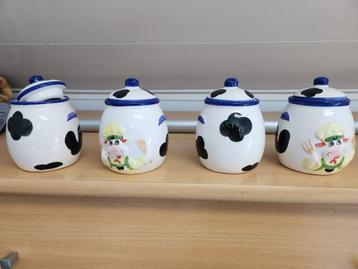 Petits pots faience avec couvercle décoration vaches beschikbaar voor biedingen