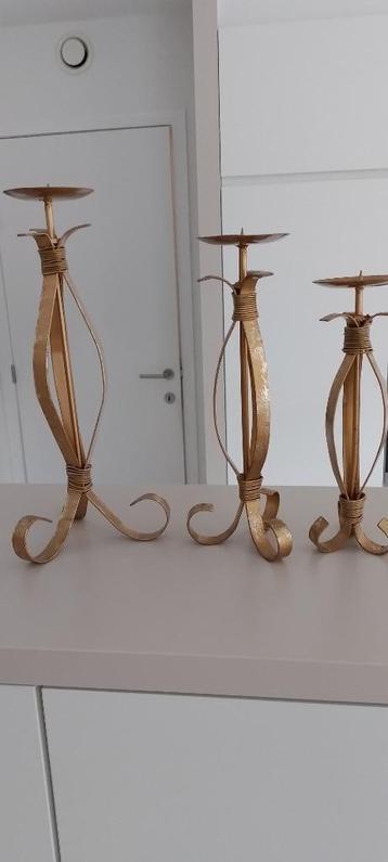  Kandelaars beschikbaar voor biedingen