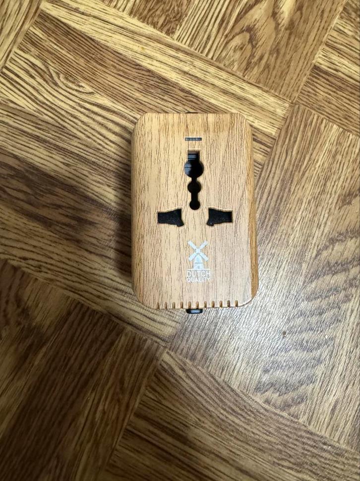 Reisadapter stekker, Telecommunicatie, Mobiele telefoons | Telefoon-opladers, Zo goed als nieuw, Ophalen of Verzenden