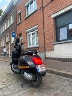 Vespa 125 gts, Fietsen en Brommers, Scooters | Vespa, Ophalen, Overige modellen, 125 cc, Zo goed als nieuw