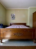 Houten bed met of zonder matras, Huis en Inrichting, Ophalen, Gebruikt, Bruin, Tweepersoons