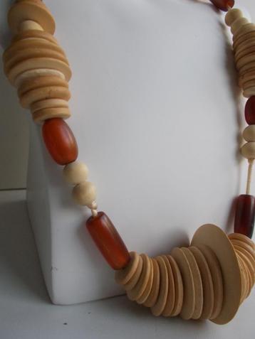 Prachtige boho houten halsketting  beschikbaar voor biedingen