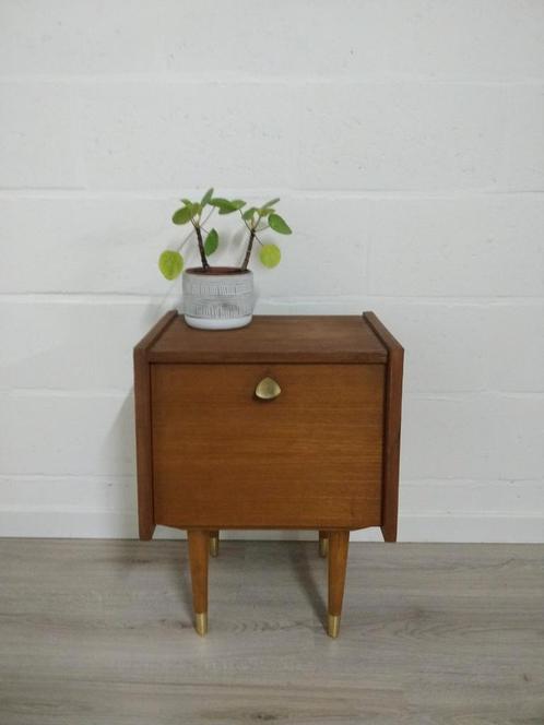 Vintage midcentury nachtkastje | retro kastje, Huis en Inrichting, Slaapkamer | Nachtkastjes, Zo goed als nieuw, Ophalen of Verzenden