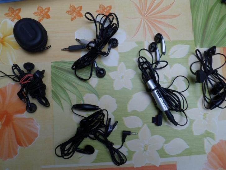 lot oortjes, Telecommunicatie, Mobiele telefoons | Oordopjes, Gebruikt, Ophalen of Verzenden