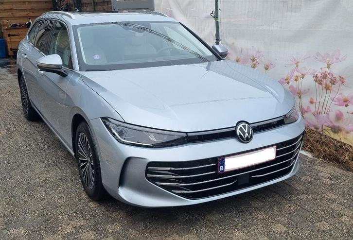 VW Passat Elegance Business Premium 1.5TSI, Autos, Volkswagen, Particulier, Passat, Caméra 360°, ABS, Caméra de recul, Phares directionnels