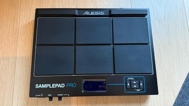 ALESIS SAMPLEPAD PRO, Muziek en Instrumenten, Drumstellen en Slagwerk, Zo goed als nieuw, Elektronisch, Ophalen