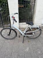 BATAVUS FIETS TE KOOP, Fietsen en Brommers, Fietsen | Dames | Damesfietsen, Ophalen, Batavus