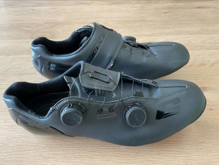 Gaerne g stl carbon fietsschoenen race  koersschoenen 44, Fietsen en Brommers, Fietsaccessoires | Fietskleding, Zo goed als nieuw