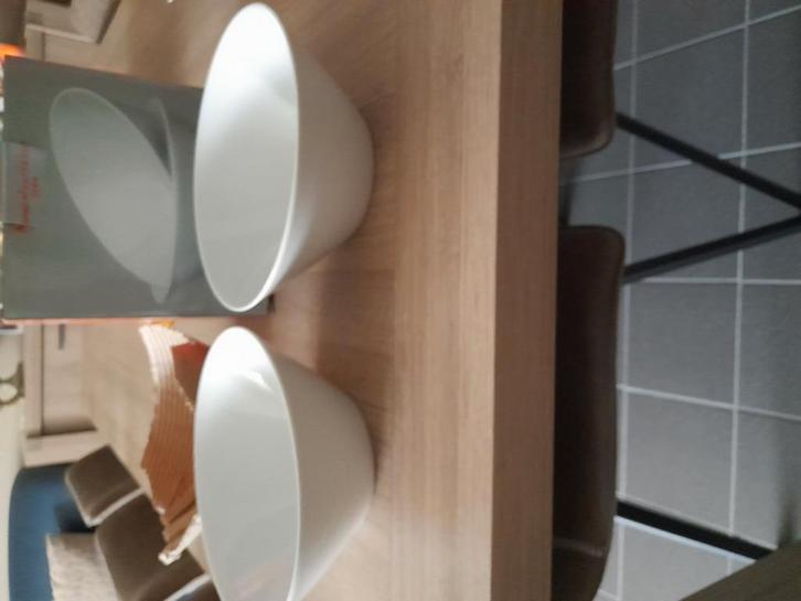 Porseleinen kommen, Huis en Inrichting, Keuken | Servies, Zo goed als nieuw, Kom(men), Ophalen