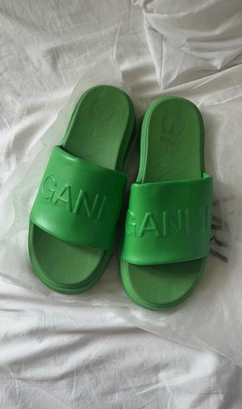 Sandales plateforme Ganni taille 39, Vêtements | Femmes, Chaussures, Comme neuf, Sandales de bain, Vert, Enlèvement ou Envoi