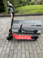 Elektrische scooter in nieuwstaat! Nooit gebruikt, Fietsen en Brommers, Steps, Ophalen, Nieuw