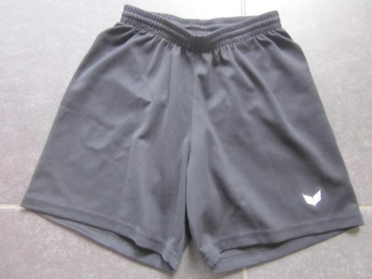 nieuw zwarte voetbalshort, Kinderen en Baby's, Kinderkleding | Maat 164, Nieuw, Jongen, Sport- of Zwemkleding, Ophalen of Verzenden