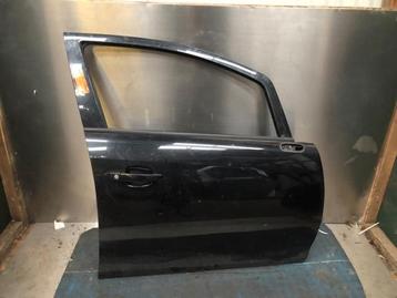 Portier 2Deurs rechts van een Opel Corsa (Z22C) beschikbaar voor biedingen