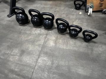 Kettlebells 4kg t/m 24kg met Rubberen Coating beschikbaar voor biedingen