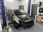 Volkswagen Polo 6r 1.2i Benzine SCHADE, Auto's, Voorwielaandrijving, Euro 5, Stof, Zwart