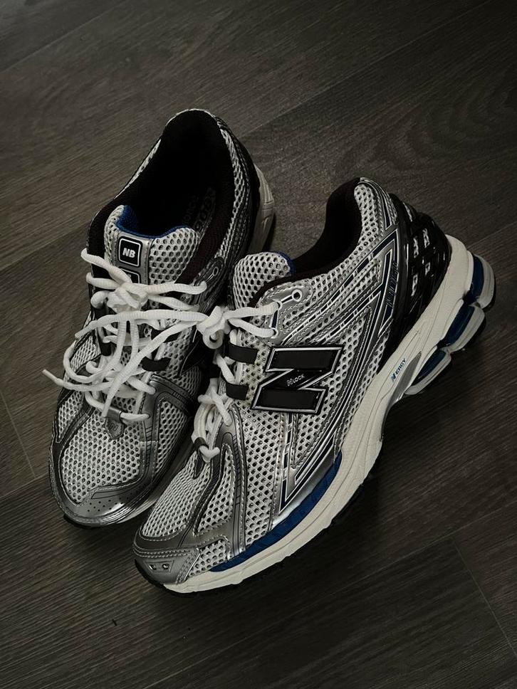 New Balance 1906R – Nieuwstaat (maat 40,5), Sport en Fitness, Loopsport en Atletiek, Nieuw, Ophalen of Verzenden