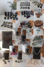lot juwelen bijouterie  meer dan 300 stuks, Zakelijke goederen, Stock en Retail | Partijen goederen, Ophalen of Verzenden, Overige categorie