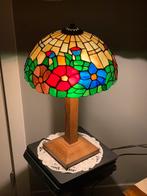 Tiffanylamp met drie lichtpunten, Huis en Inrichting, Lampen | Hanglampen, Ophalen of Verzenden