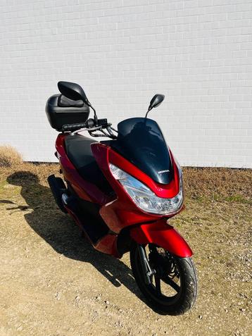 Honda pcx beschikbaar voor biedingen