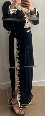 Marokkaanse kaftan, Ophalen