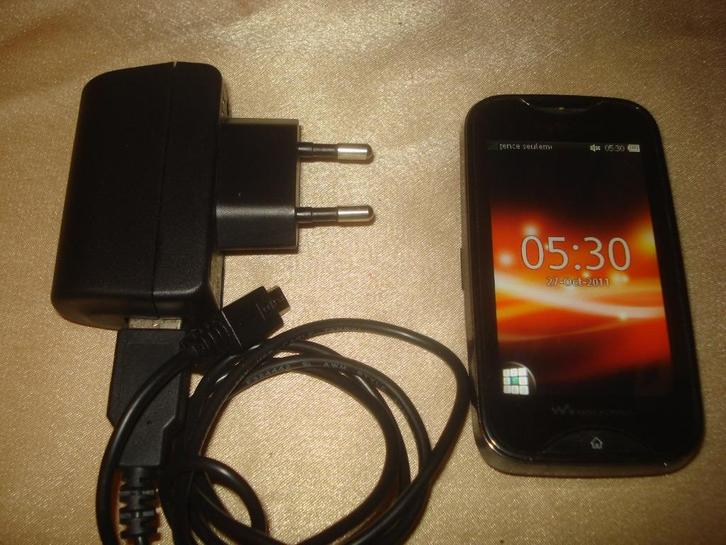 SONY-ERICSSON WT13i Gsm Vintage, Telecommunicatie, Mobiele telefoons | Nokia, Gebruikt, Klassiek of Candybar, Touchscreen, Ophalen of Verzenden