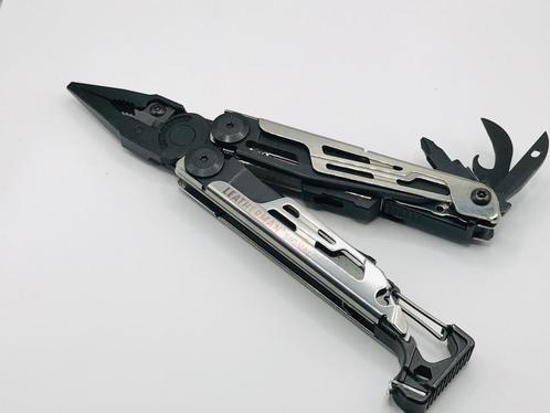 Leatherman Signal Black/Silver Multitool Nice NEW NO BOX (22, Caravans en Kamperen, Kampeergereedschap, Nieuw, Verzenden
