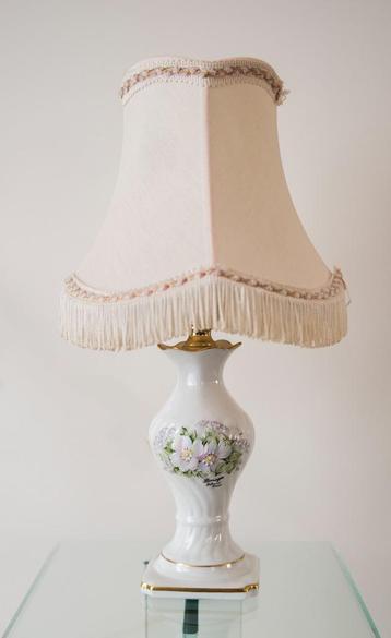 lampe de table en porcelaine de Limoges