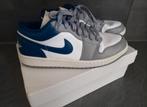 Sneakers Nike Air Jordan 1 Low maat 42, Kinderen en Baby's, Kinderkleding | Schoenen en Sokken, Ophalen of Verzenden, Zo goed als nieuw