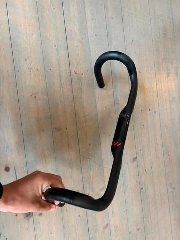 Carbon aero handlebars 38cm beschikbaar voor biedingen