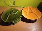 8 assiettes a fondue année 70, Assiettes(s), Comme neuf, Enlèvement, Autres matériaux