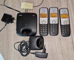 Trio Gigaset A400 + basisstation + extra laadstation, Enlèvement, Comme neuf, 3 combinés